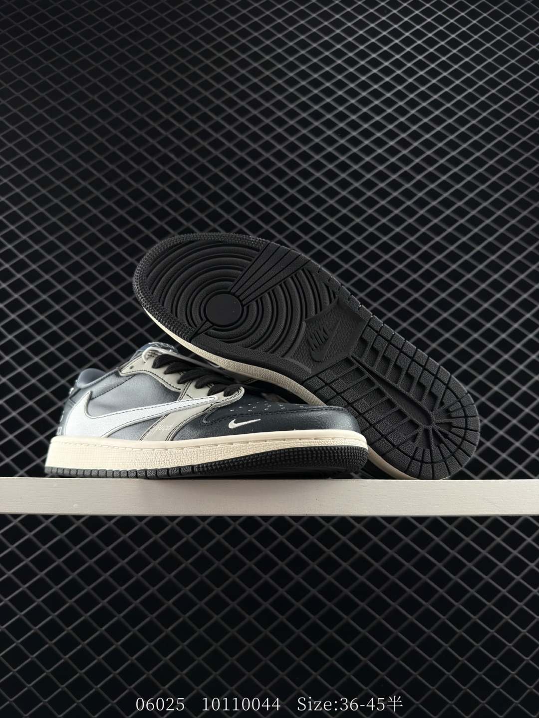 Nike Air Jordan 1 x Travis Scott AJ1